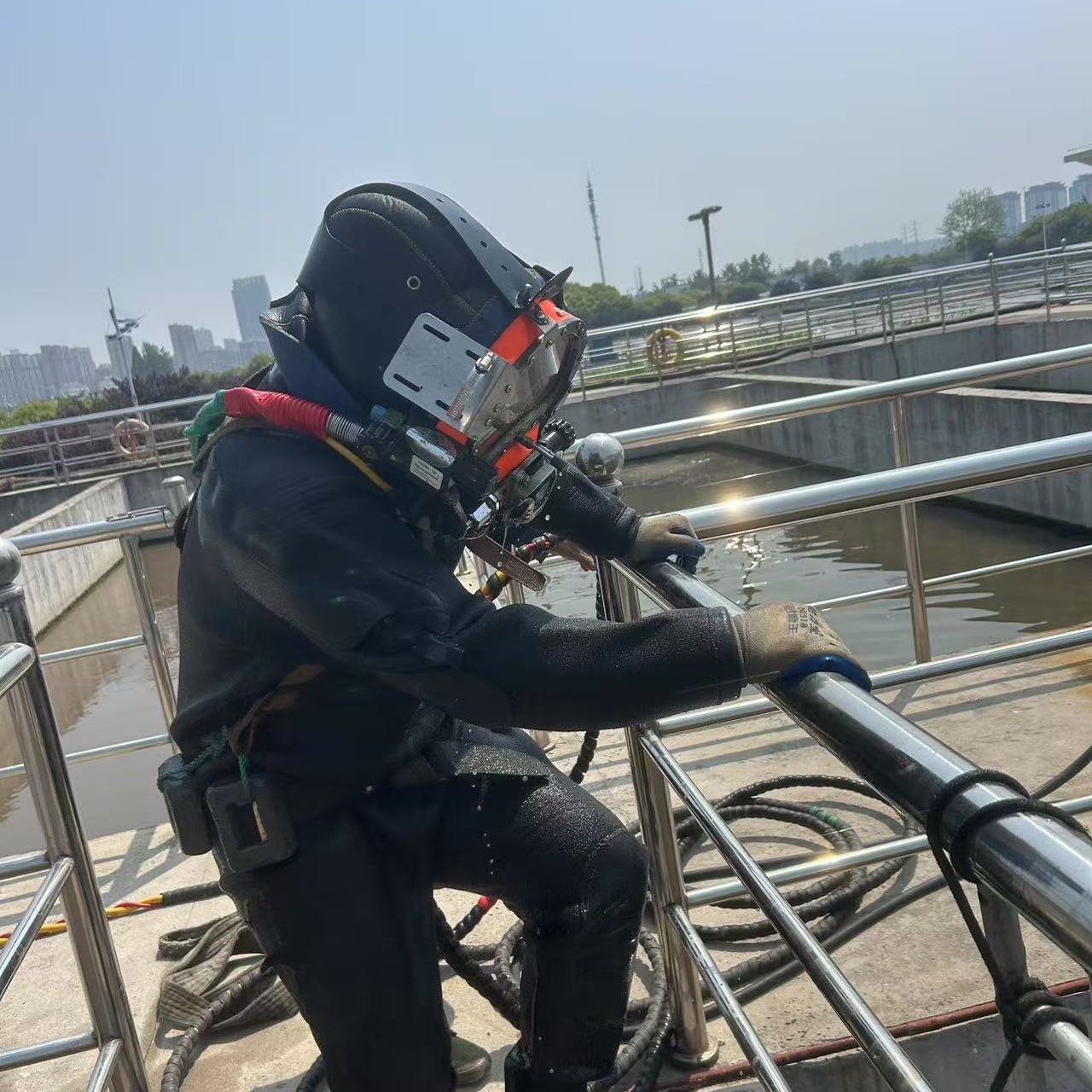 水下隧道施工水下难题，一键攻克知名公司