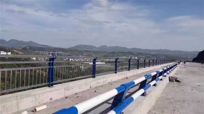 【护栏】q235b波形护栏板一站式供应厂家