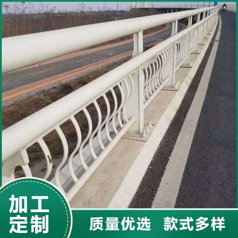 好消息：公路桥梁防撞护栏厂家优惠直销厂家大量现货