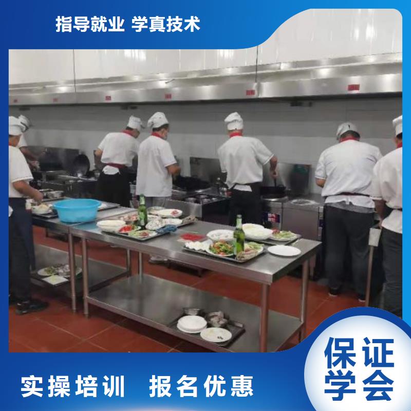 【烹饪培训学校】装载机铲车叉车驾驶培训学校实操培训就业不担心