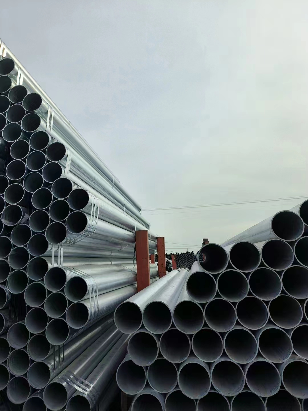 Q355B镀锌方管万吨库存细节决定品质